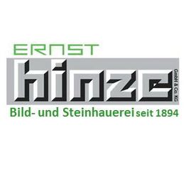 Ernst Hinze Logo: Bild- und Steinhauerei seit 1894, Schrift in Grau und Grün.