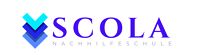 Logo der SCOLA Nachhilfeschule mit blauen und türkisfarbenen Dreiecken.