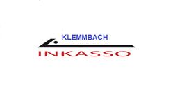 Logo mit schwarzem Strich und Text: "KLEMMBACH" in Blau und "INKASSO" in Rot auf weißem Hintergrund.