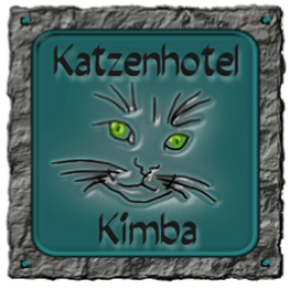 Grünes Schild mit Katzenillustration und Schriftzug "Katzenhotel Kimba".