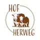 Logo von "Hof Herweg" mit zwei Kühen in einem grünen Kreis.