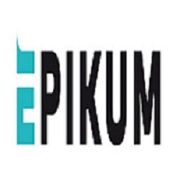 Logo de "EPIKUM" con letras negras y un diseño azul al lado de la "E".