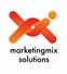 Logo mit der Aufschrift "Marketingmix Solutions", rote und orange geometrische Formen.