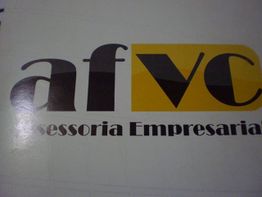 Logo com as letras "af vc" em preto e amarelo e o texto "Assessoria Empresarial" abaixo.