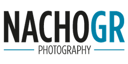 Texto: "NACHOGR PHOTOGRAPHY" en negro y azul con guiones debajo.