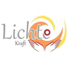 Logo mit Schriftzug "Lichtkraft", umgeben von spiralförmigen Händen und farbigen Wirbeln.