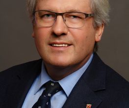 Dr. Lorenz Becker