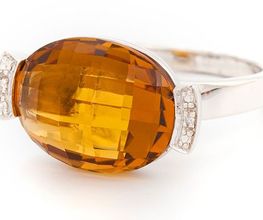Besonders hochwertig mit Diamanten