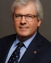 Dr. Lorenz Becker