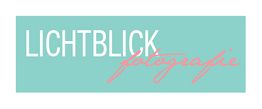 Blaues Logo mit weißem Text "LICHTBLICK" und pinkem Text "fotografie".