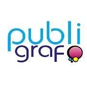 Logo con texto "publigraf" en azul y púrpura con un globo de diálogo en varios colores.