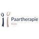 Zwei stilisierte Figuren neben dem Text "Paartherapie Köln".