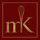 Goldenes "mk"-Logo mit Schneebesen-Design auf rotem Hintergrund.