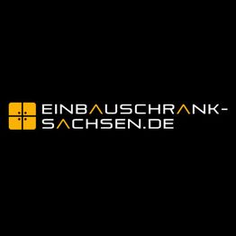 Logo mit gelbem Quadrat und Text "EINBAUSCHRANK-SACHSEN.DE" auf schwarzem Hintergrund.