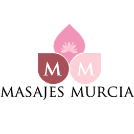 Logo con letras "M" sobre fondo de pétalos rosas y flor central. Texto: "MAHARANI ME".