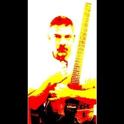 Mann mit Gitarre in kontrastreichem Rot-Gelb-Bild.