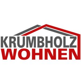 Logo mit dem Text "KRUMBHOLZ WOHNEN" und einem stilisierten roten Hausdach darüber.