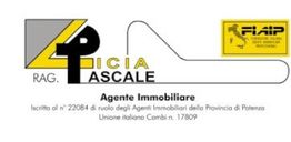 Logo di un agente immobiliare con scritte "Pascale" e "FIAIP" su sfondo bianco.
