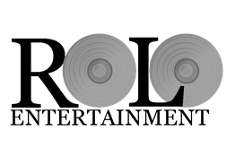 Twee spoelen tape, linker is intact, rechter heeft een uitgesneden stuk. Beiden worden gemeten.