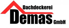 Logo der Dachdeckerei Demas GmbH mit rotem Dachsymbol über dem Text.
