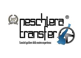 Logo di "Peschiera Transfer" con mappa blu e volante; motto: "Lasciati guidare dalla nostra esperienza".