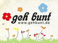 Bunte Blumen mit dem Schriftzug "geh bunt" und der Webseite "www.gehbunt.de" auf hellem Hintergrund.