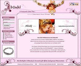 Webseite in Rosa mit Blumendekor, zeigt Schmuck für Kinder und Erwachsene.