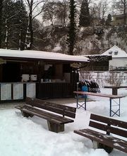 Der Kiosk versorgt Sie im Sommer sowie im Winter!!