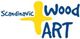 Logo mit der Aufschrift "Scandinavic Wood Art" in blauer Schrift und einem gelben Symbol.