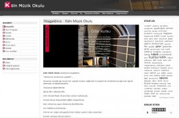 Website einer Musikschule, mit Texten auf Türkisch, Bilder einer Gitarre und Seitennavigation links.