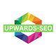 Buntes sechseckiges Logo mit "UPWARDS-SEO" in grünem Text.