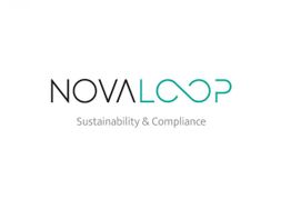 Logo von NOVALOOP mit Slogan "Sustainability & Compliance" in schwarzer und türkiser Schrift.