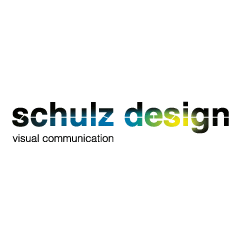 Logo mit Text "schulz design" in Schwarz und Farbe, darunter "visual communication".