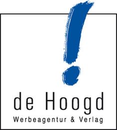 Blaues Ausrufezeichen über "de Hoogd" und "Werbeagentur & Verlag" auf weißem Hintergrund.