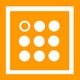 Oranje achtergrond met wit vierkant en negen stippen, één stip is open in de linkerbovenhoek.