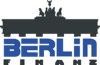 Schwarz-blaues Logo mit Brandenburger Tor und Text "Berlin".