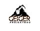 Logo von Geiger Projektbau mit Bagger auf Bergsilhouette.