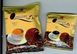 Paquetes de café DXN Lingzhi 3 en 1 y 2 en 1 con imágenes de tazas y granos de café.
