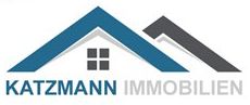 Logo von Katzmann Immobilien mit blauen und grauen Dächern und einem stilisierten Fenster.