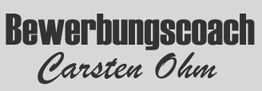 Textbild: "Bewerbungscoach Carsten Ohm" auf grauem Hintergrund.