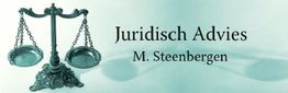 Oude weegschaal naast tekst "Juridisch Advies M. Steenbergen" op lichtblauwe achtergrond.