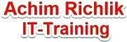 Textlogo: "Achim Richlik IT-Training" in Rot mit weißem Hintergrund.