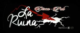 Letrero de "La Ruina Disco-Pub" con flecha roja y símbolo de grieta. Enlace a redes sociales.