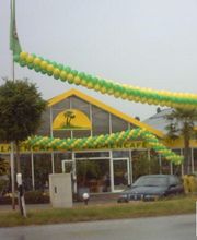 Eröffnungsballondeko für das Palmcafe in Bönningstedt