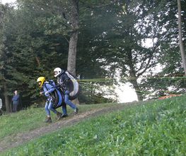 Start Tandem Gleitschirmfliegen schwäbische Alb Neuffen