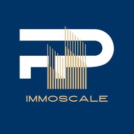 Logo mit Buchstaben "PF" und Text "IMMOSCALE" auf blauem Hintergrund.