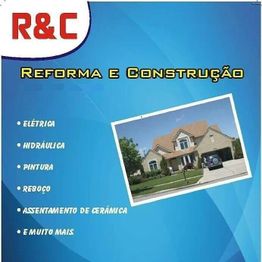 Banner de reforma e construção com serviços listados e foto de uma casa. Fundo azul.