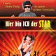 Personen mit Kopfhörern feiern in einem Musikstudio, Text: "Hier bin ICH der STAR".