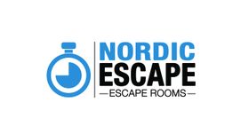 Logo mit blauer Stoppuhr und Text: "Nordic Escape Escape Rooms".