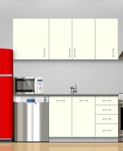 Cocina moderna con nevera roja, microondas, horno, campana y gabinetes blancos.